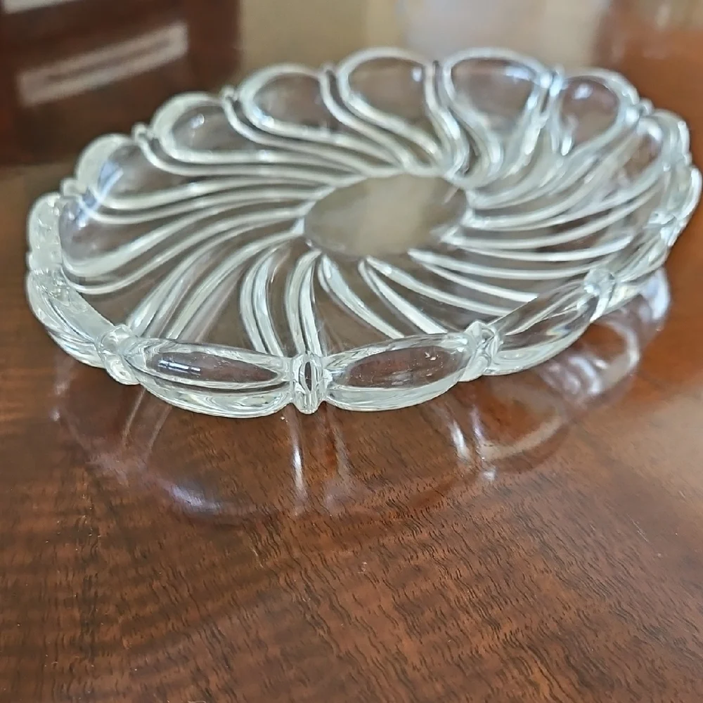 Mikasa Peppermint Swirl Glass Dish